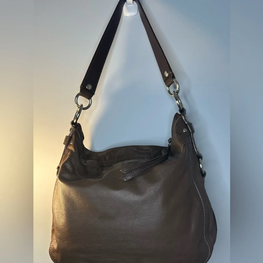 Coach Vintage Chocolate Brown Glove-tanned Leather Hobo F14706